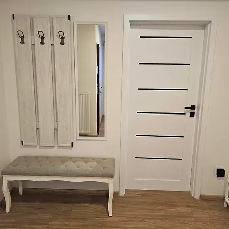 Apartment Slunny V Klidne Casti Hradce Kralove - Zahrada, Parkovani Zdarma