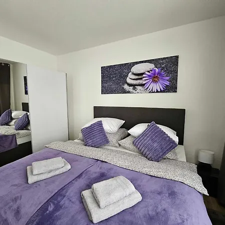 Apartment Slunny V Klidne Casti Hradce Kralove - Zahrada, Parkovani Zdarma